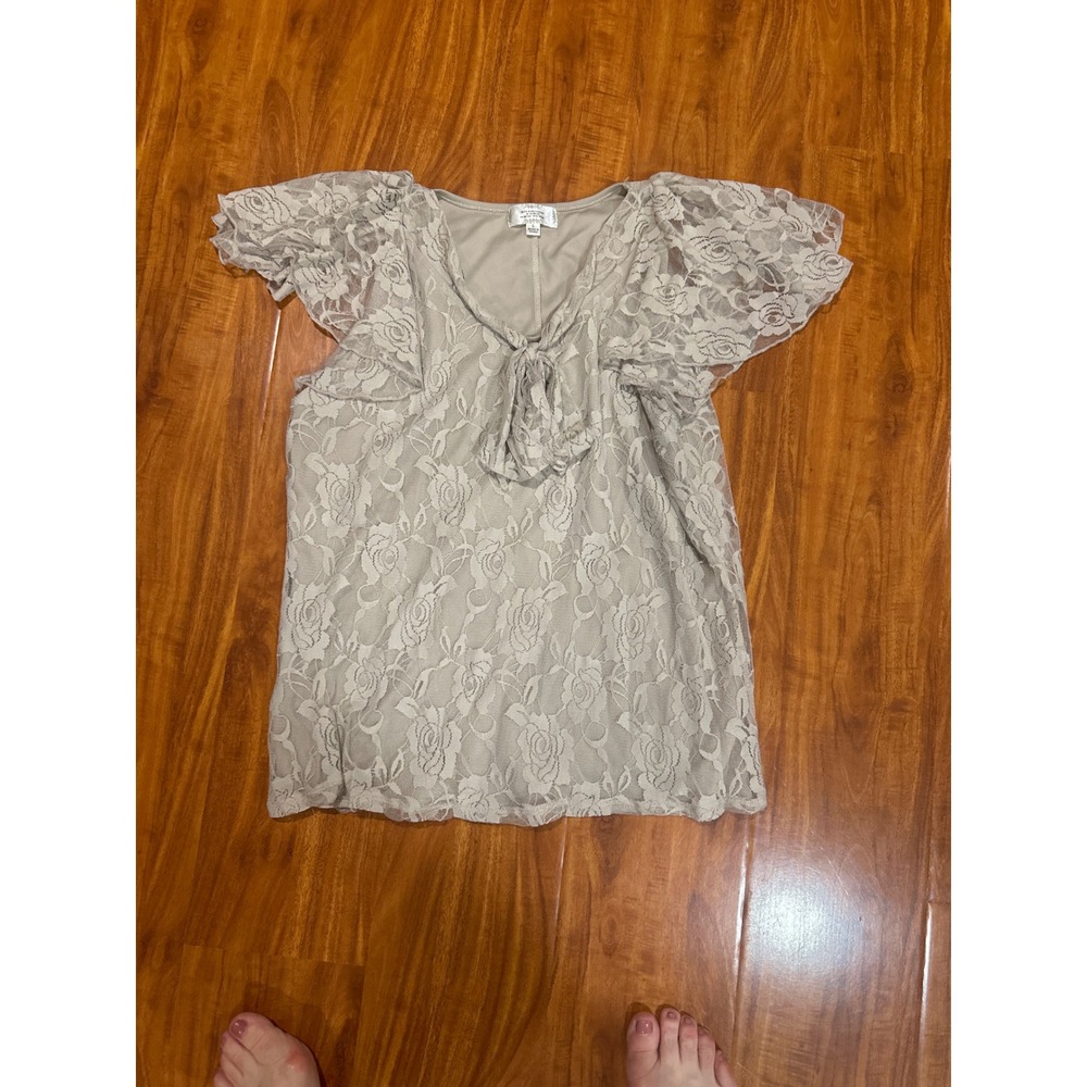 V-Neck Short Sleeve Blouse Lace Floral Overlay Knotted Front Beige Old Money L